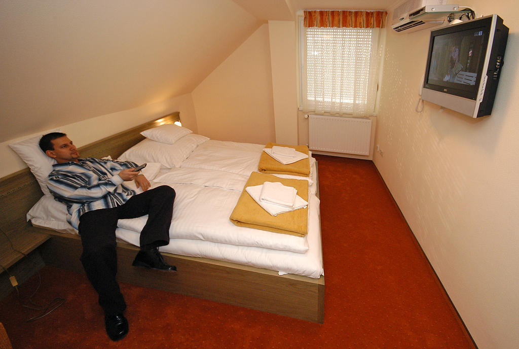 Hotel Bavaria Abda Quarto foto