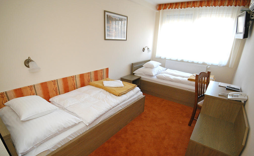 Hotel Bavaria Abda Quarto foto